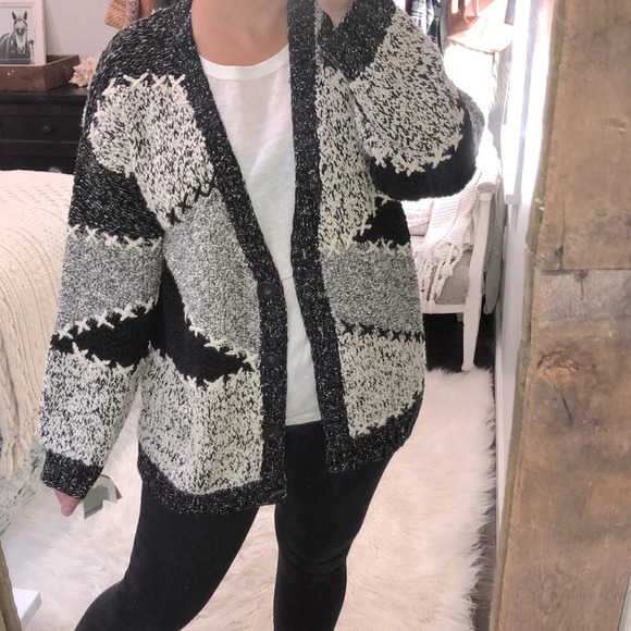 Liz Claiborne size small black knitted vintage deadstock sweater - Picture 2 of 12